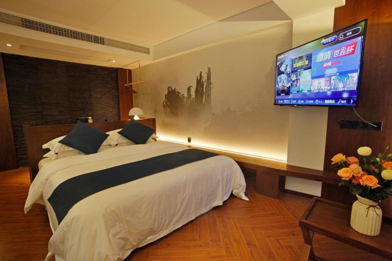 張家界武陵源北岸輕奢客棧 森林公園店 Hotell Zhangjiajie Eksteriør bilde
